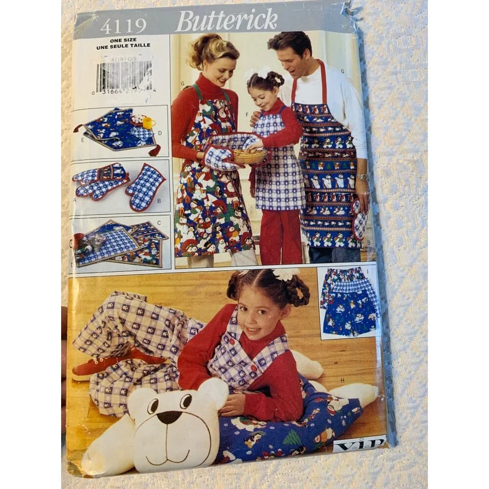 Butterick Christmas Gift Package Adult Child Apron Oven Mitt Placemat Pattern 41